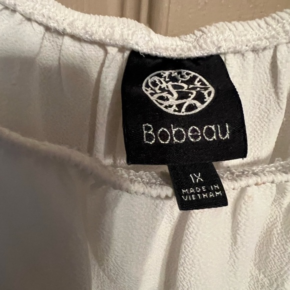 Bobeau White Eyelet Blouse - Picture 3 of 3